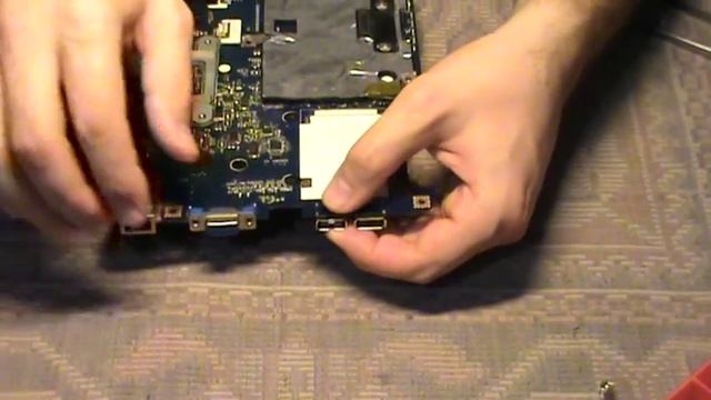 Замена USB разъема в ноутбуке. Разборка и чистка ноутбука Lenovo G555. смотреть онлайн