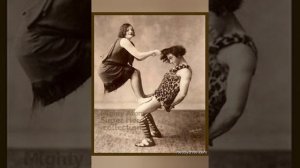 Джозеф Л. Гринштейн ( 1893  1977), " Могучий Атом".