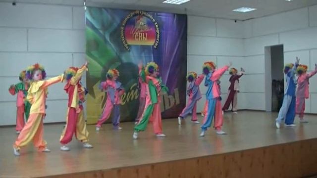 стелла=младшая группа клоунята смотреть онлайн