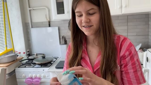 ВЛОГ. Теперь не достанут нас. Жалуюсь учителю. Пробуем Моти (Mochi) смотреть онлайн
