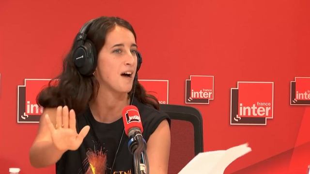 L'année dernière, à Bry-sur-Marne, j'ai vu ta b*** - La drôle d'humeur d'Agnès Hurstel смотреть онлайн