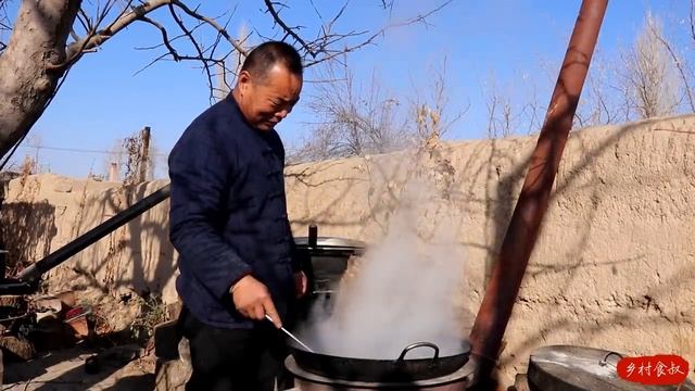 ТУШЕНЫЕ ГОВЯЖЬИ КОПЫТА В МАРИНАДЕ. STEWED BEEF HOOVES IN MARINADE.. смотреть онлайн