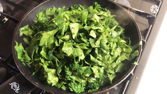 Жареный шпинат со сливками | Вкусный рецепт шпината смотреть онлайн