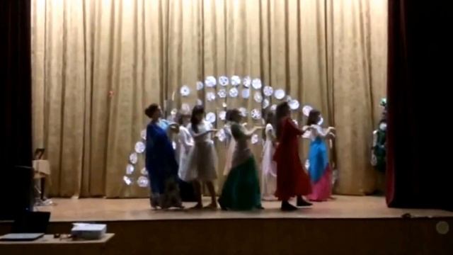 Татарский танец на Новый год Zoobi Doobi Болливуд по-токаевски Best Indian Dance Boollywood смотреть онлайн