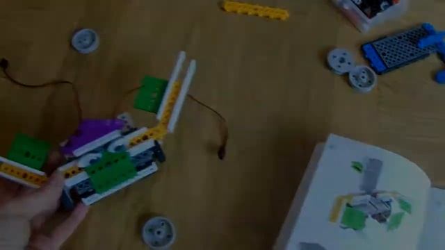 Крутой конструктор на управлении HIQ R/C INTELLIGENT 4 in 1 VARIETY BLOCKS смотреть онлайн