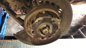 Замена моторчиков или колодок ручника на VW Touareg NF