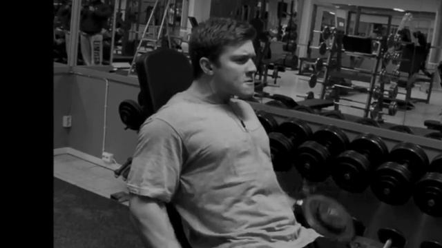 Biceps / triceps träning 27/12-12 смотреть онлайн