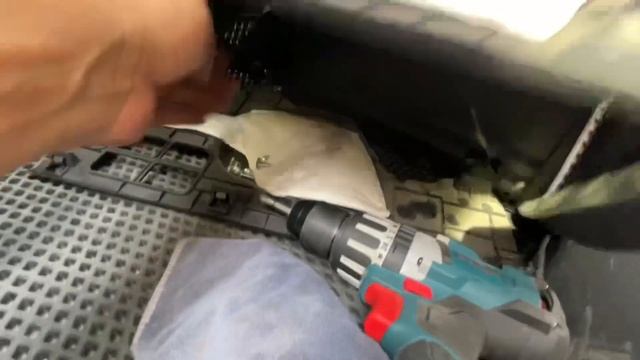 Skywell ET5. Salon filter change. смотреть онлайн