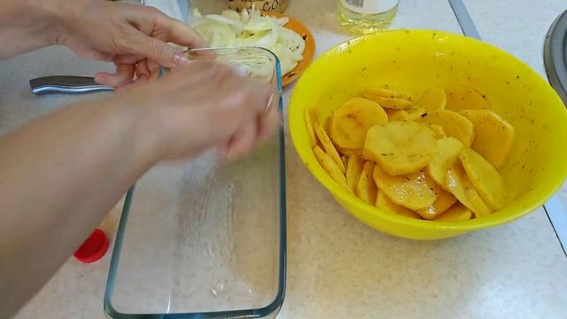 картошечка с луком запечённая в духовке смотреть онлайн