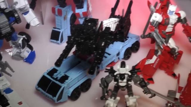 Devastator Toy Hasbro Talks New Transformers: Combination Wars