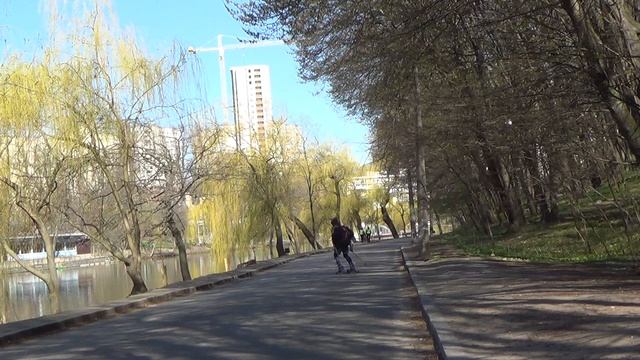 Электро-горнолыже-катики (ролики),шведские повороты с канала "DurraTV". 2020-04-06 смотреть онлайн