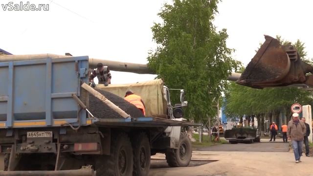 Будни ВСМПО. Сотрудники 19-го «одели» в асфальт часть дорог предприятия