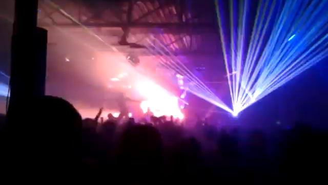 Downlink @ the white rabbit смотреть онлайн