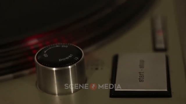 Record Player plays vinyl - free download смотреть онлайн