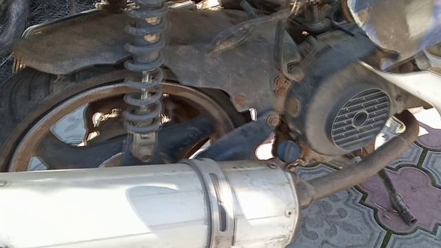 День из моей жизни! Смотрим скутера и разобранный автомобиль. смотреть онлайн