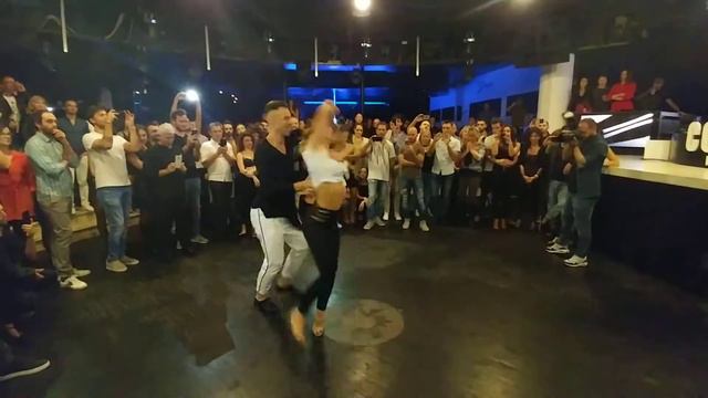 Riccardo Y Silvia смотреть онлайн