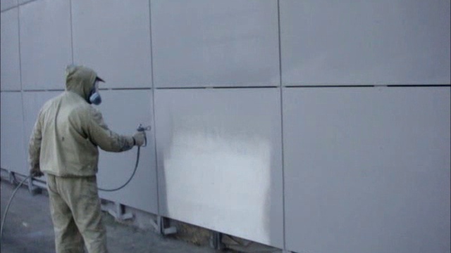 Покраска фасада безвоздушным распылителем Graco. смотреть онлайн