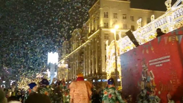 Новогодние гуляния в Москве 2018. Тверская улица. смотреть онлайн
