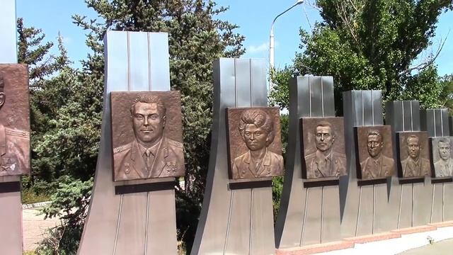 Место приземления Гагарина. Прогулка по Энгельсу. смотреть онлайн
