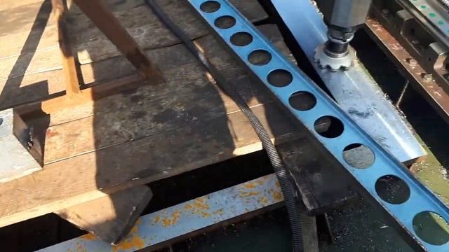 Работа мобильного фрезерного станка смотреть онлайн