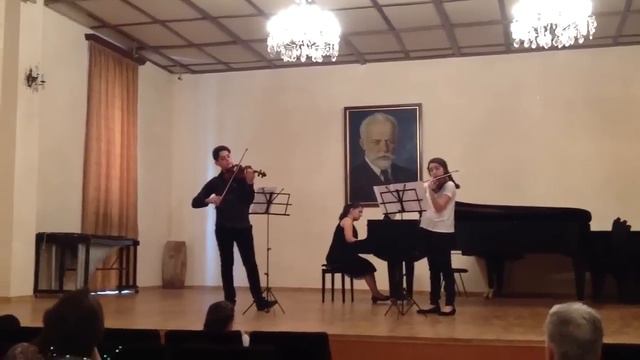 Ashxarhums Imn Dun is (Sayat Nova)