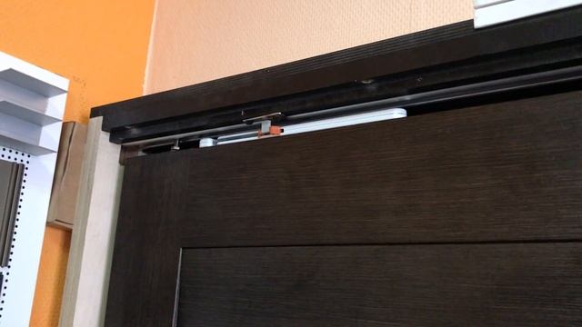 Работа доводчика для подвесной двери смотреть онлайн