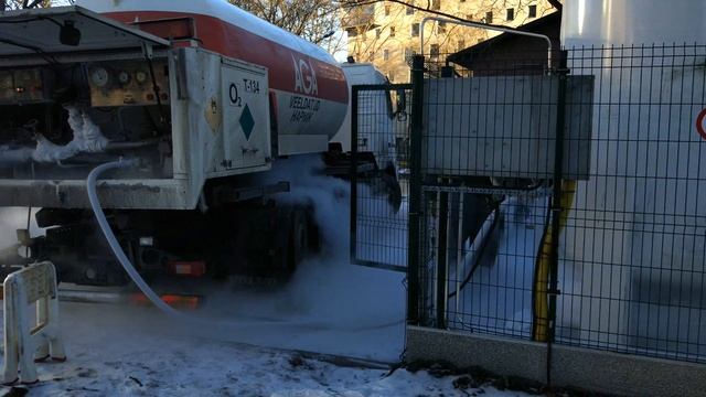 Жидкий Кислород, ЗАПРАВКА ЦИСТЕРНЫ! смотреть онлайн