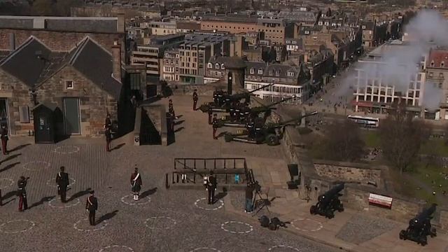 Gun Salutes mark the death of The Duke of Edinburgh смотреть онлайн