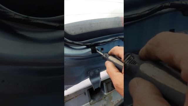 Mk1 and Mk1 Facelift C Max rear spoiler removal. смотреть онлайн