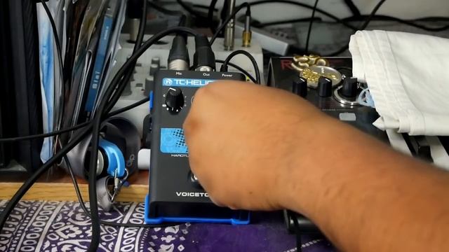 Tech Reviews - TC Helicon Voicetone C1 смотреть онлайн