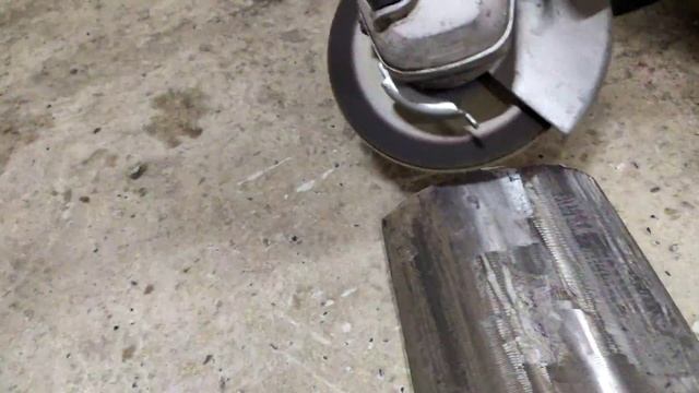 Начальная шлифовка куска легированной стали смотреть онлайн