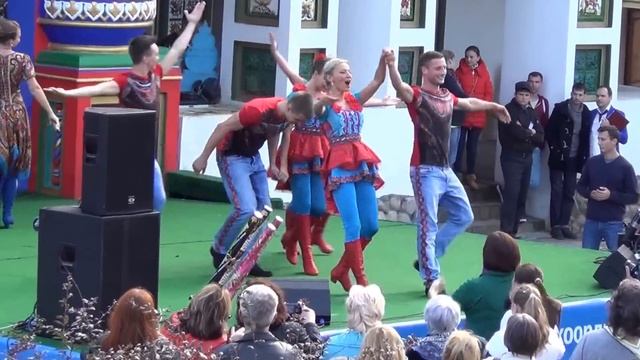 Марина Девятова в Измайловском Кремле. "Калинка". смотреть онлайн