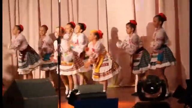 Театр танцю "Зоряни" з постановкою, "Полька з попідвипідвертом" смотреть онлайн