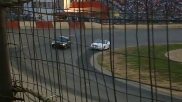SVT Contour vs Ford Mustang смотреть онлайн