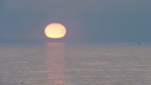 Штиль, закат, апрель. Лиепая смотреть онлайн