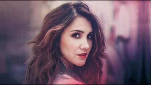Dulce Maria - Volvamos Ft (Joey Montana) смотреть онлайн