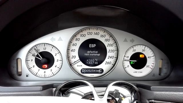 W211 Service break, ESP defective, ABS defective VISIT WORKSHOP смотреть онлайн
