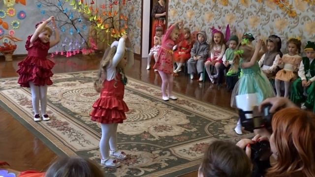 танец ягодок 26.10.2017 смотреть онлайн