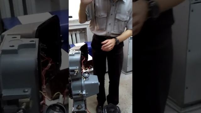 ПМ02_Замена линз и лампы светофора смотреть онлайн