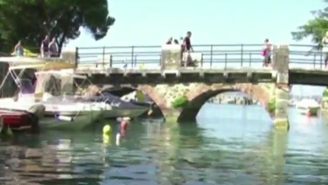 Италия. Курорт Сирмионе. Italy. Sirmione Resort смотреть онлайн