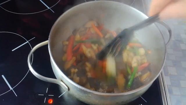 Опять потянуло на экзотику! Супец с овощами и морепродуктами! смотреть онлайн