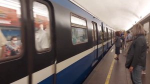 Электропоезд Юбилейный на станции Технологический Институт 2