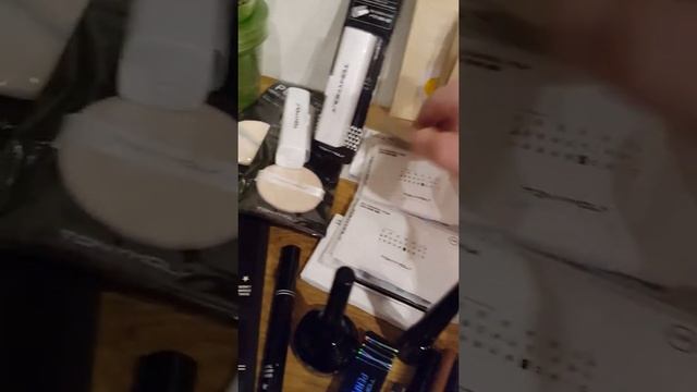 Шоу рум тур Lovely Place Tony Moly смотреть онлайн
