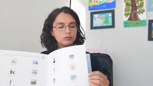 Обзор книги "Профессии" на русском языке, серия "Пикто", ДивоГра. смотреть онлайн