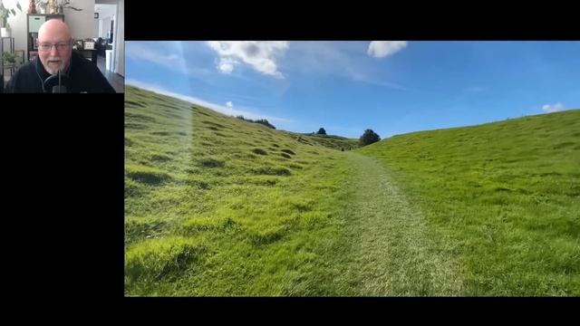 Mark from the States Reacts To Cotswold Way Hike With Americans смотреть онлайн
