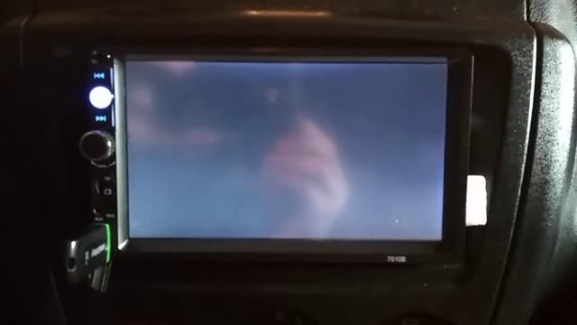 2din 7010B2 магнитола,не работает экран :( смотреть онлайн