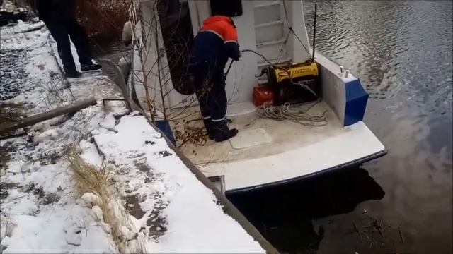 Шум судового двигателя TDME-4105, 80 л.с. на самодельном катере БАРС смотреть онлайн