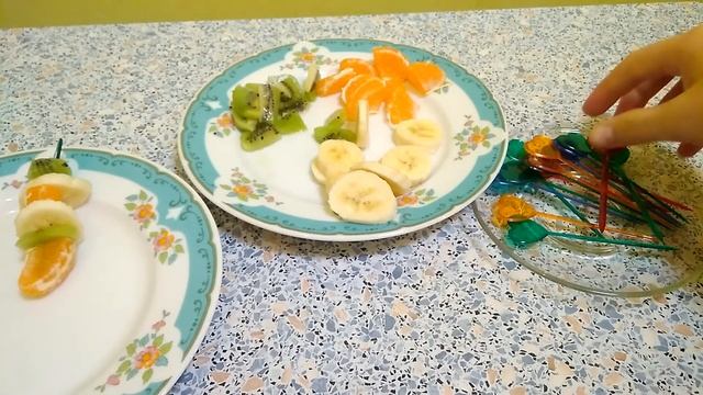 Канапе (фрукты на шпажках) смотреть онлайн