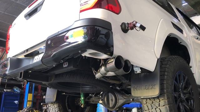 Turboback exhaust system on a 2022 Toyota Hilux GR смотреть онлайн