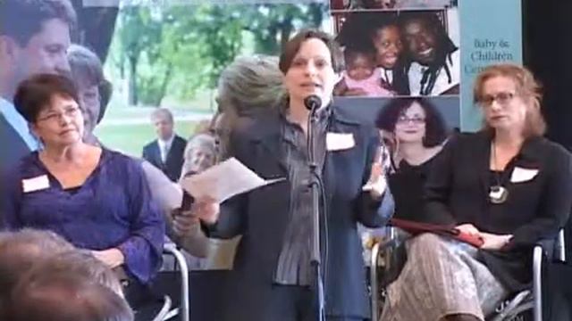 Emily King - Poetry Feastival 2009.flv смотреть онлайн